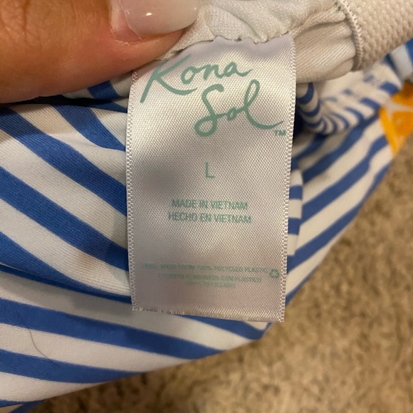 Cute one piece swimsuit - Picture 3 of 3